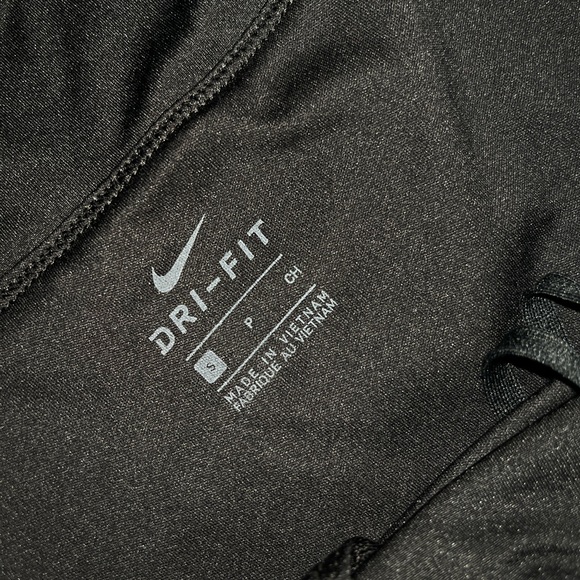 Nike - Print / Pattern Shorts - Picture 3 of 4